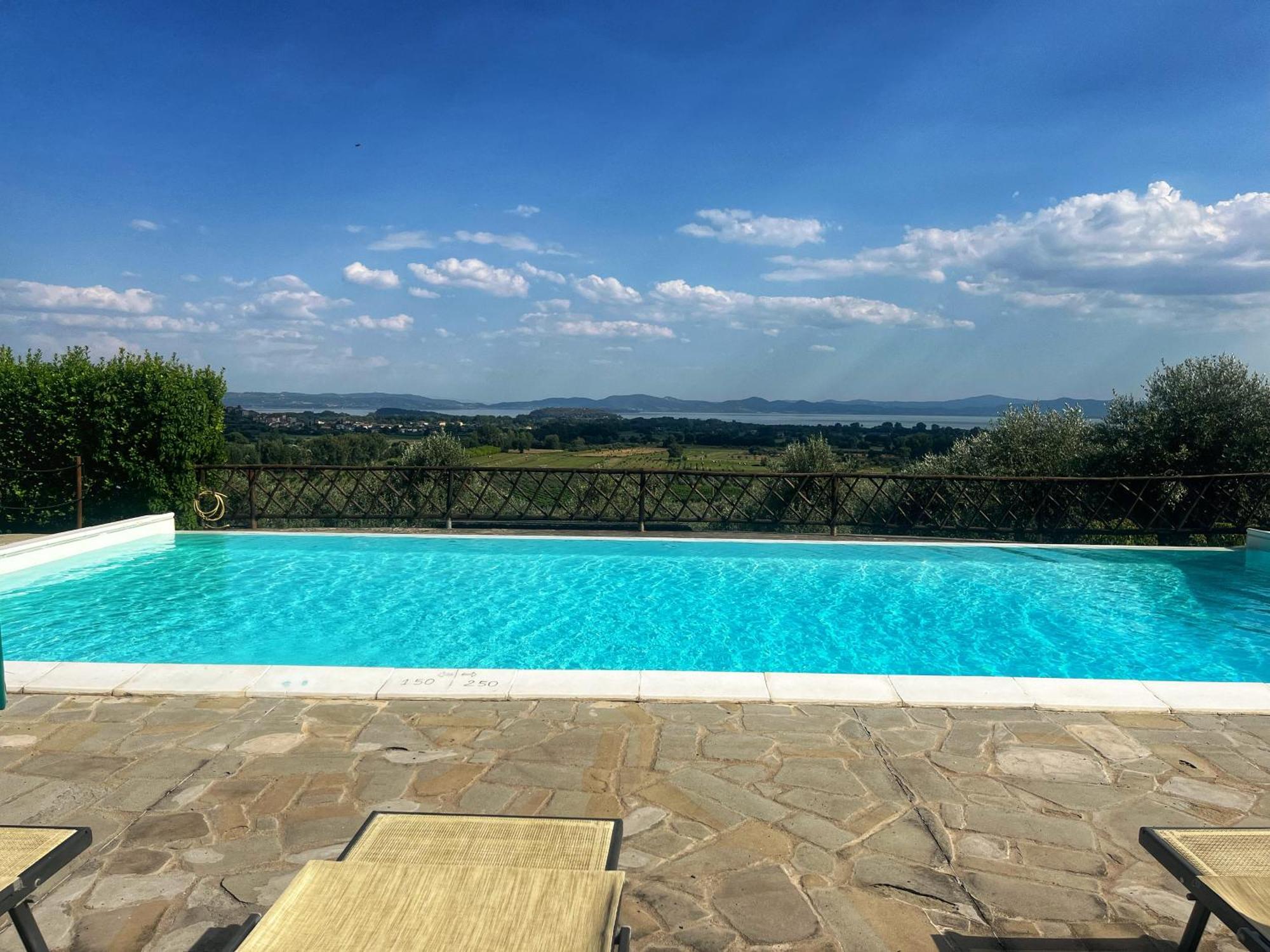 Agriturismo Annibale Tuoro sul Trasimeno Exterior photo